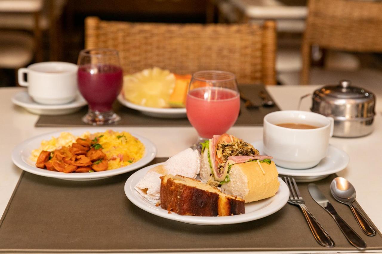 Safari Natal Beach Hotel Екстериор снимка